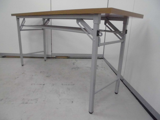 【折り畳みテーブル】【良品】【限定品】 ラスト1台】 はやめに！
                        
                                    中古
            