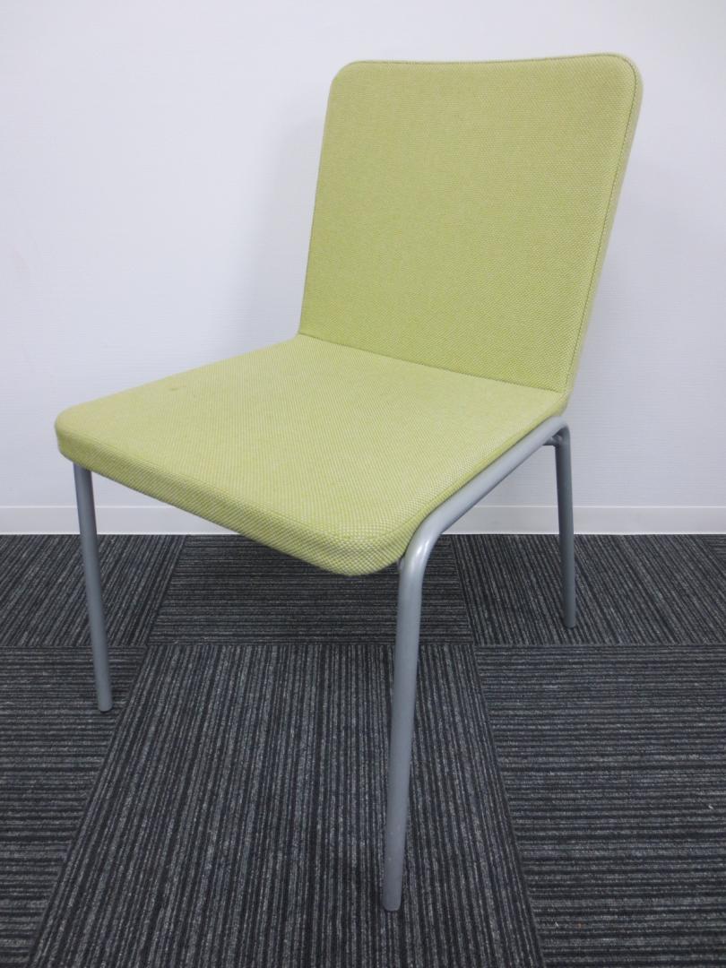 UNKNOWN製 明るいカラーがオフィス華やかに！スタッキングチェア 
                        
                                    中古
            