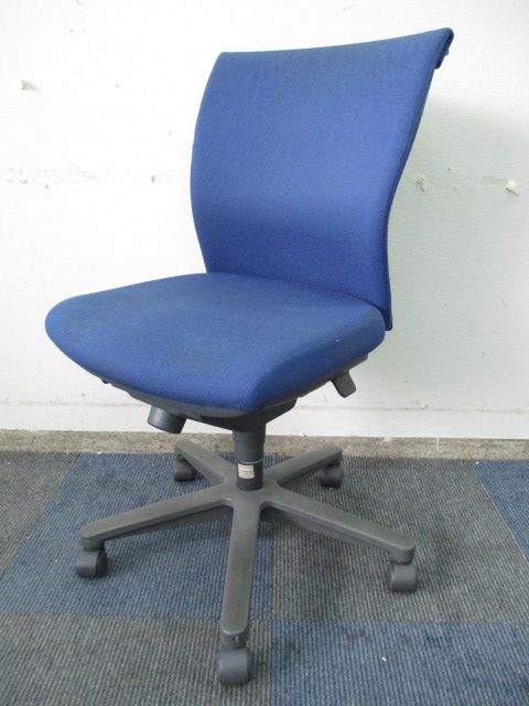 【おつとめ品】コクヨ製　トレンザ　コートハンガー付き　
                        トレンザ
                                    中古
            