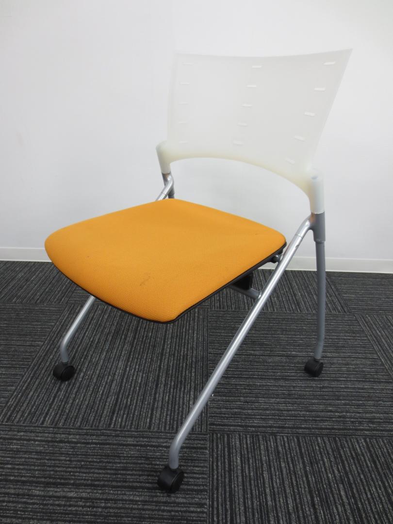 【10月1日　祝！相模原・町田店オープン！】イトーキ製　マノス　鮮やかイエローが女性に大人気！　
                        マノス
                                    中古
            