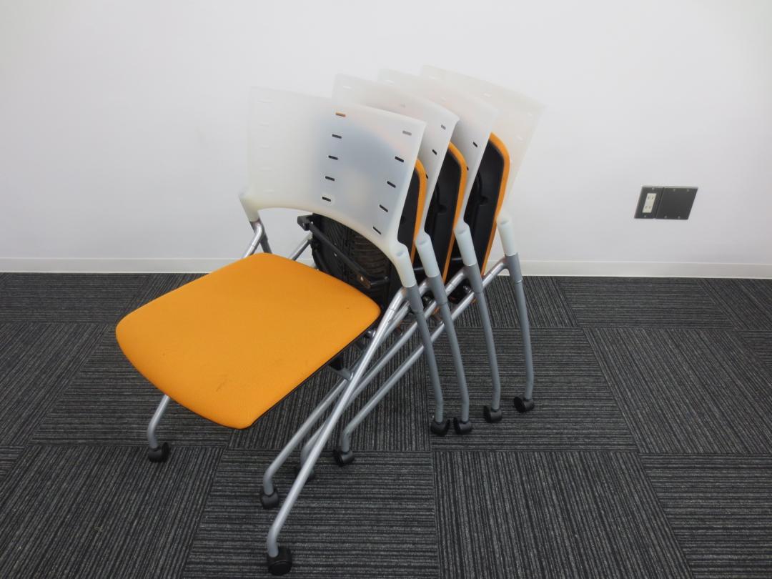 【セット商品】【\16,000→15,000】鮮やかイエローが女性に大人気！イトーキ　マノス　イエロー
                        マノス
                                    中古
            