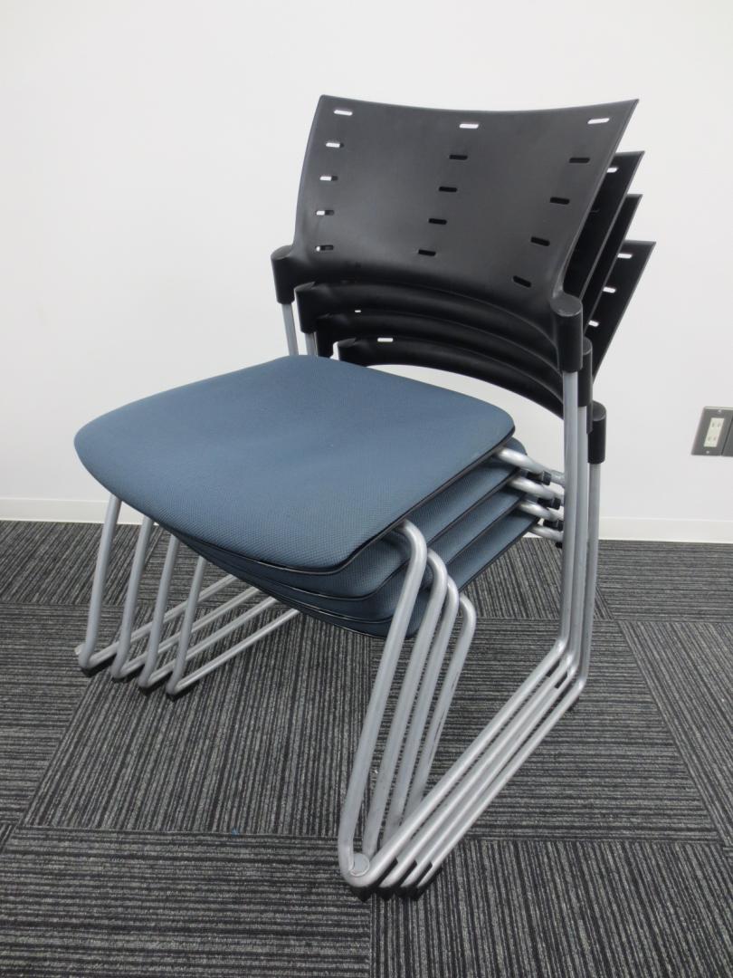 【おつとめ品】【4脚セット割引】イトーキ製　マノス　濃いグレー色【相模原・町田店】
                        マノス
                                    中古
            