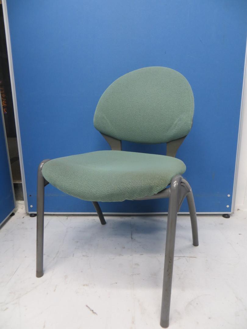 【おつとめ】【ロット入荷】コクヨ製　スタックチェア【お安く！】
                        adito
                                    中古
            