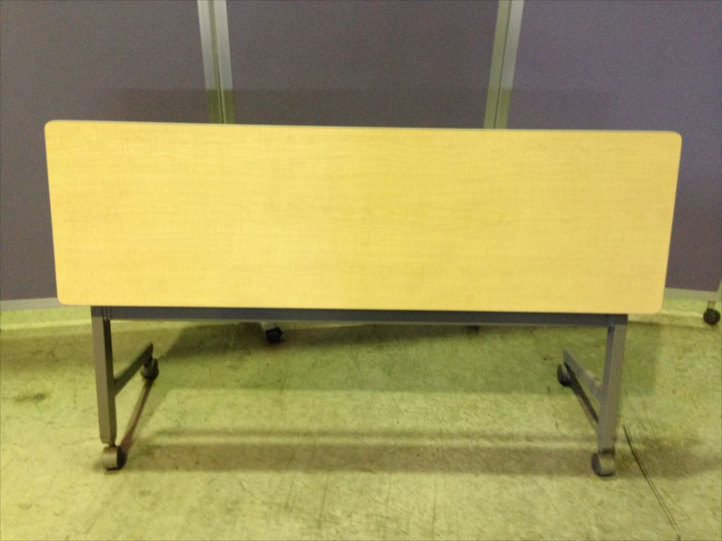 ラスト1台!!サイドスタックテーブル（関東倉庫在庫）
                        
                                    中古
            