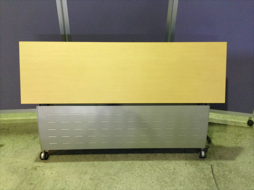 ラスト1台!!サイドスタックテーブル（関東倉庫在庫）
                        リリッシュ
                                    中古
            