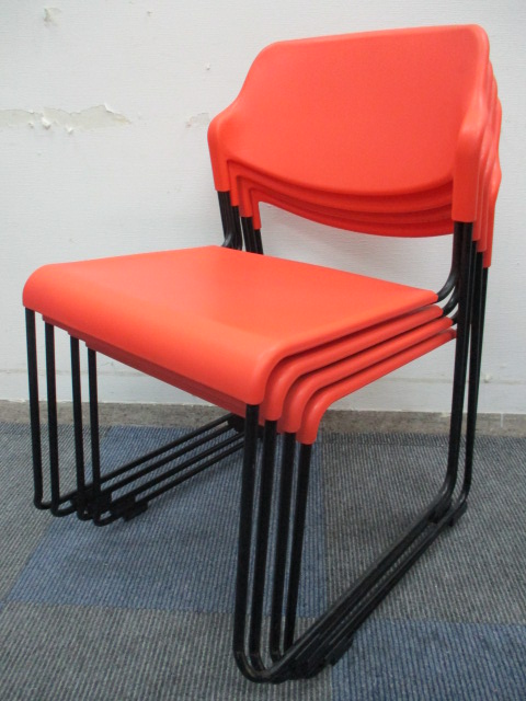 【セット商品】LION製　プレスティック　ミーティングチェア　【情熱の赤！】
                        
                                    中古
            