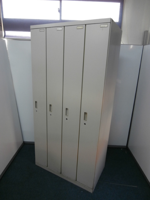 【イトーキ製】【４人用ロッカー】安心の国内メーカー製！
                        
                                    中古
            