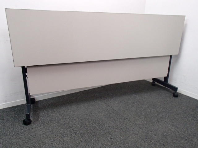 コクヨ製｜サイドスタックテーブル｜【人気のＷ１８００ｍｍタイプ！】
                        
                                    中古
            