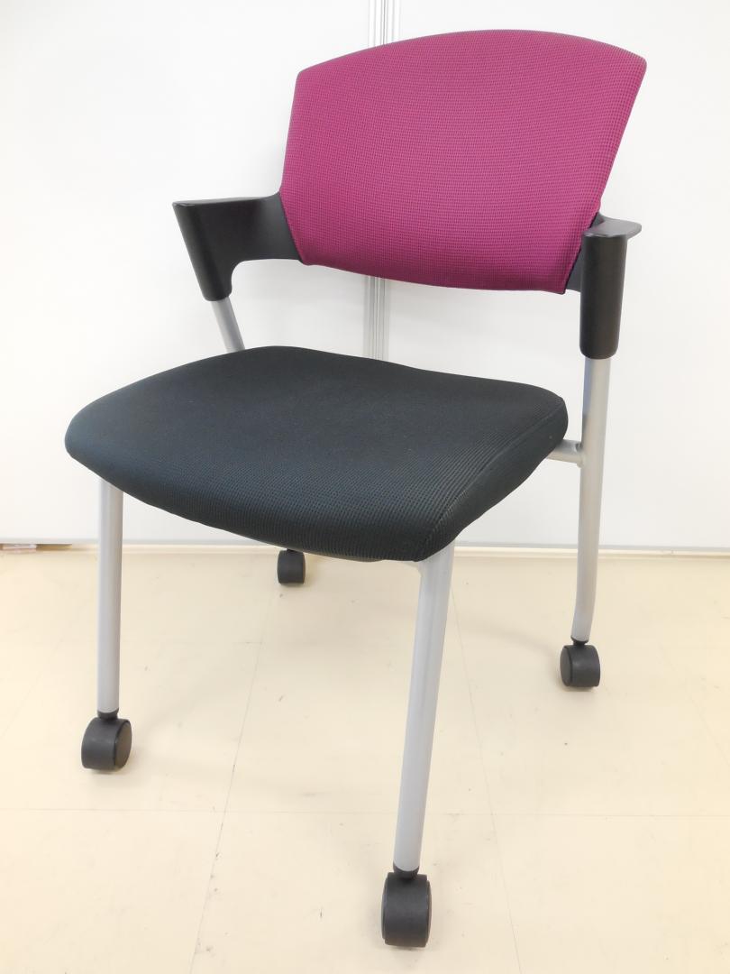 【8脚入荷致しました！】コクヨ製 プロッティ(Protty)シリーズ■ワインレッドが大人の心をくすぶる・・・。キャスター付きで女性にも紳士的！【ロット商品】【状態良好】
                        プロッティ
                                    中古
            