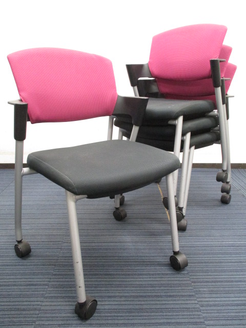 【状態良好品】プロッティチェア(1脚)｜キャスター付き｜ミーティングスペースに最適｜短い肘掛がとても使い易いコクヨ製の名作です
                        プロッティ
                                    中古
            