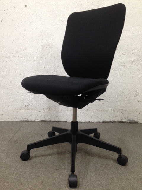 【10脚入荷！大人気！】この価格帯では珍しいランバーのついてるオフィスチェア｜
                        プラオ
                                    中古
            