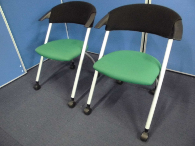 【移動・収納に便利！】コクヨ｜ミーティングチェア2脚セット｜平行スタック可能！【メッシュカバー付】
                        CK-286
                                    中古
            