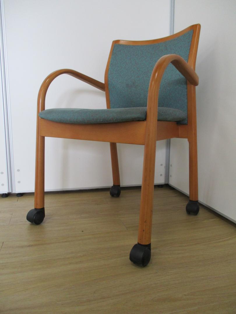 【おつとめ品】1脚のみのため　待合室や休憩所のちょっとしたチェアに
                        
                                    中古
            