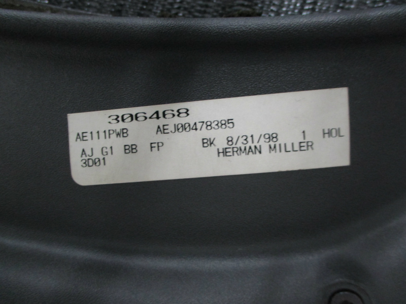 中古】アーロンチェア AE111PWB Herman Miller/ハーマンミラー