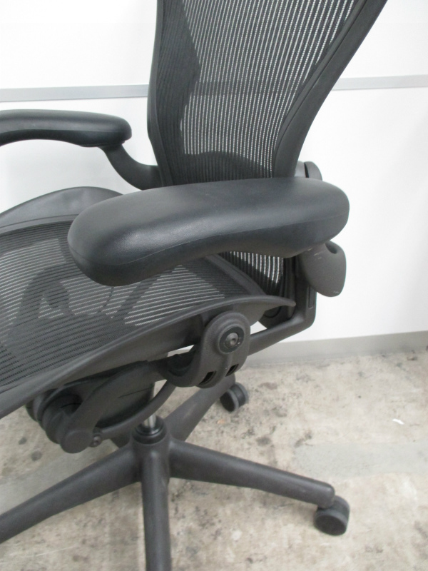中古】アーロンチェア AE111PWB Herman Miller/ハーマンミラー