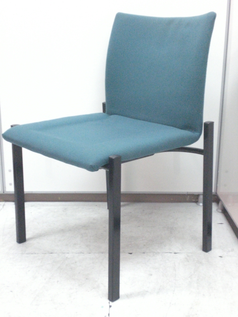 【10脚入荷】コクヨ製クッションスタッキングチェア、早い者勝ち！【特別価格】
                        
                                    中古
            