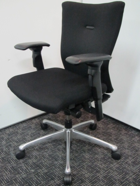 【6脚入荷】通常よりも長い背もたれが腰を軽減！okamura製の自信作です！【ロット】【アジャスタブル】【中古オフィス家具】
                        フィーゴチェア(feego)
                                    中古
            