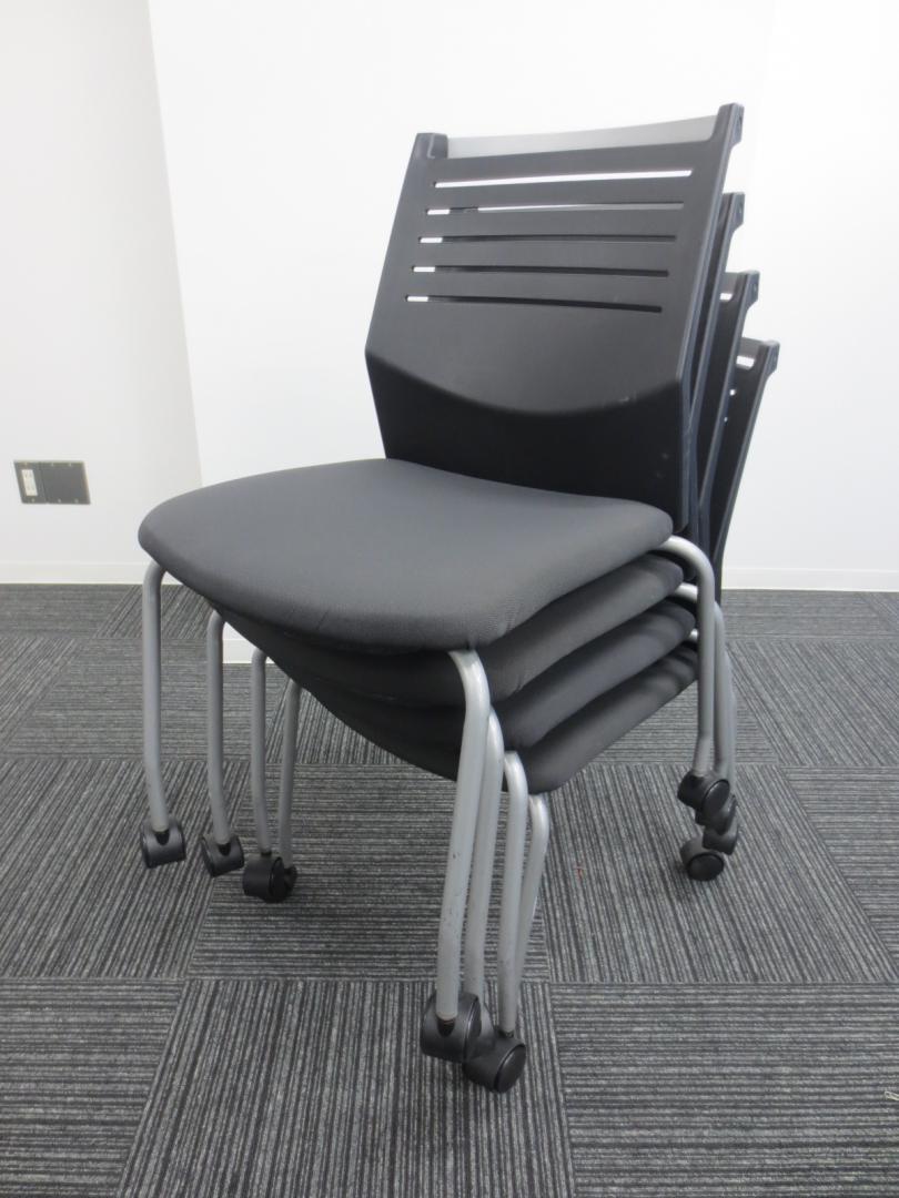 【4脚セットで2,000円お得!!】ナイキ製 スタッキングチェア■ミーティングやセミナー、研修等に最適です！■重ねて収納、キャスター付きで移動もラクラク！【状態良好】 
                        ナイキ（NAIKI) 型番 	E290VC GL
                                    中古
            