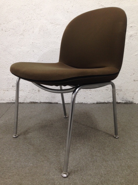 【軽量だけどクッション性厚め】数量8脚｜座り心地は良いです｜
                        
                                    中古
            