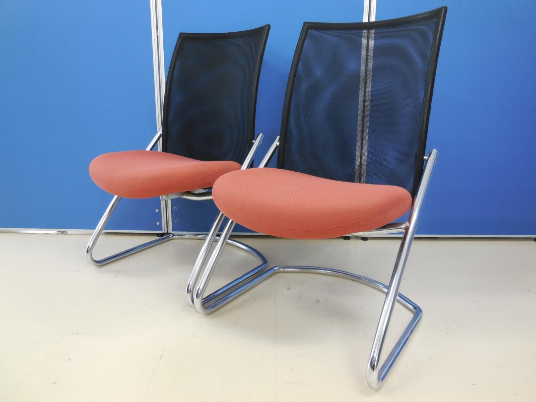 【2脚セットで1,000円お得！】イトーキ製 ミーティングチェア■ふっくら座面にメッシュの背もたれとデザイン性が高し！■会議や商談に最適です！【メッシュ】
                        
                                    中古
            