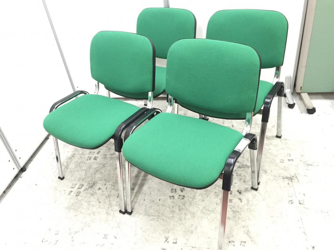 【4脚セット】明るいグリーン色スタッキングチェア　肘付き
                        
                                    中古
            