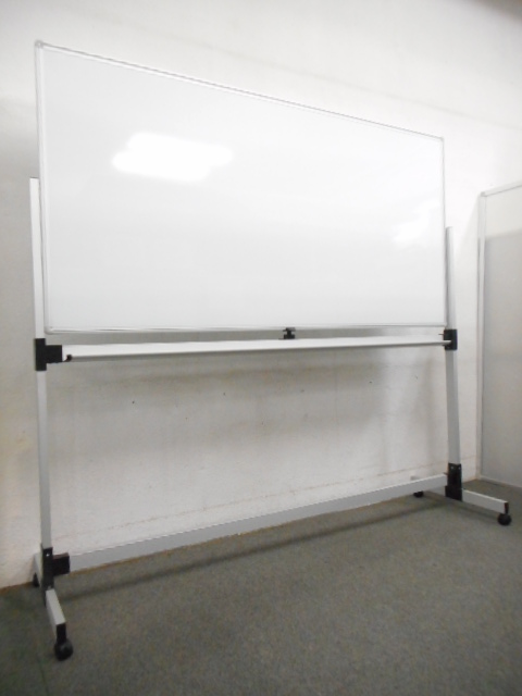 ■脚付ホワイトボード（両面タイプ）　■板面：W1800×H900サイズ
                        
                                    中古
            