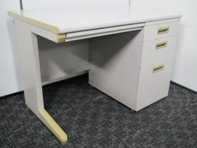 【限定１台】100人乗っても大丈夫！のイナバ製■汚れが目立ちにくいニューグレー■一部部材欠けの為、特別価格！
                        
                                    中古
            