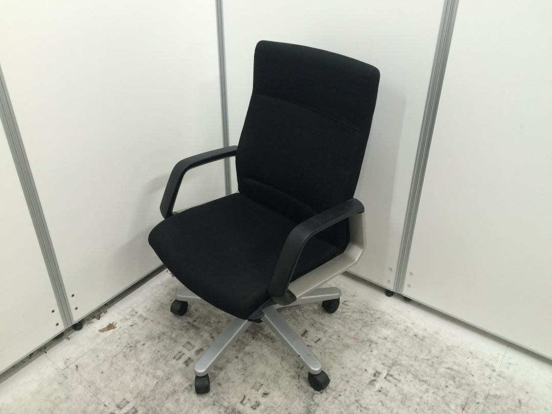 【残り1脚】マネージメントチェア　300シリーズ

                        
                                    中古
            