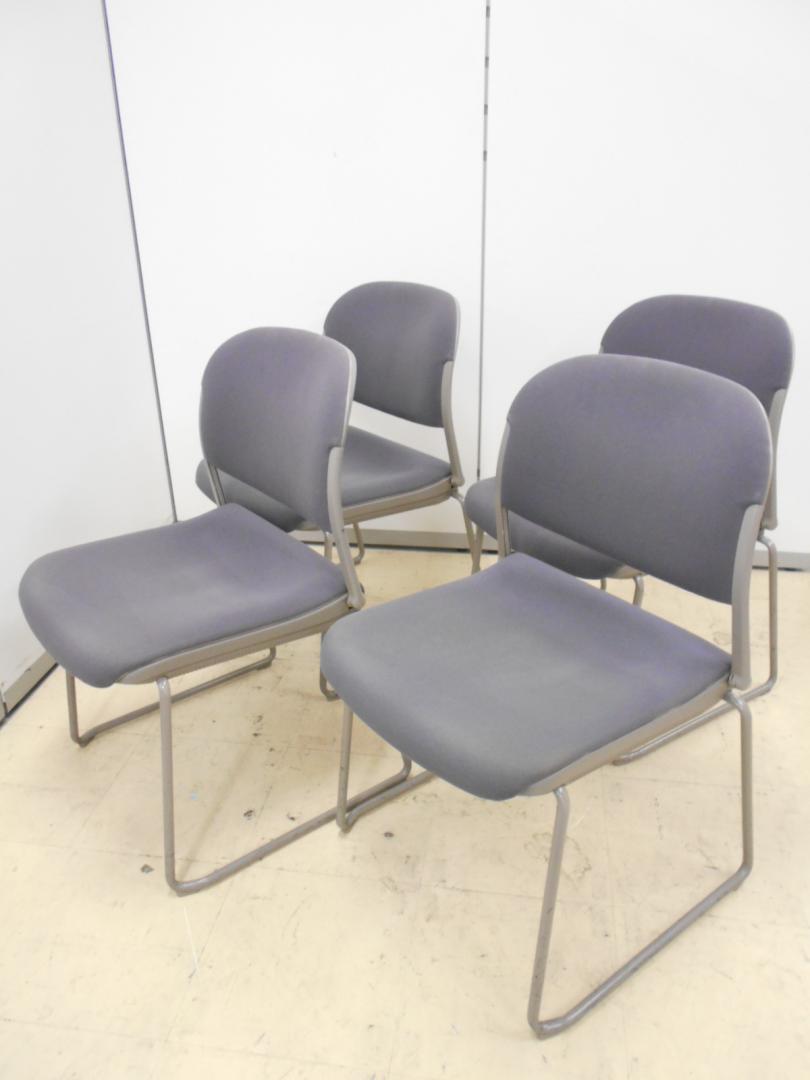 やっぱり数が揃ってこそ！　スタッキングチェアセット。　オカムラ製デザイン系チェア
                        
                                    中古
            