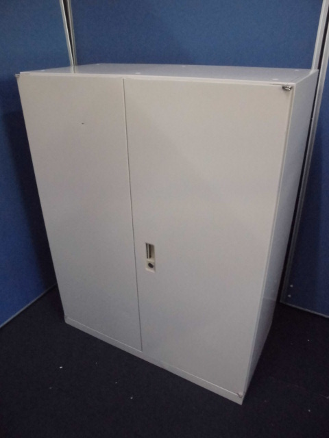 【限定1台イチイチ価格！】H1150｜オカムラ製|両開き書庫(観音開き)｜ニューグレー【鍵付】
                        42
                                    中古
            