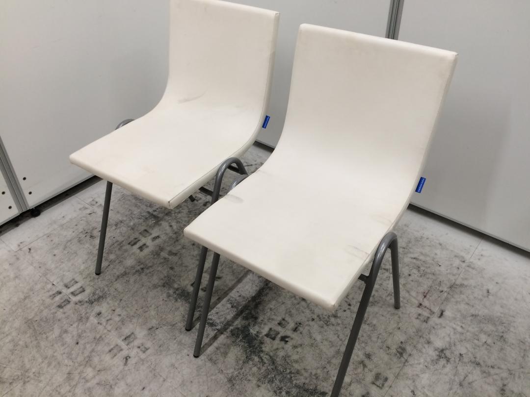【セット商品】【２脚セット】スタッキングチェア
                        
                                    中古
            