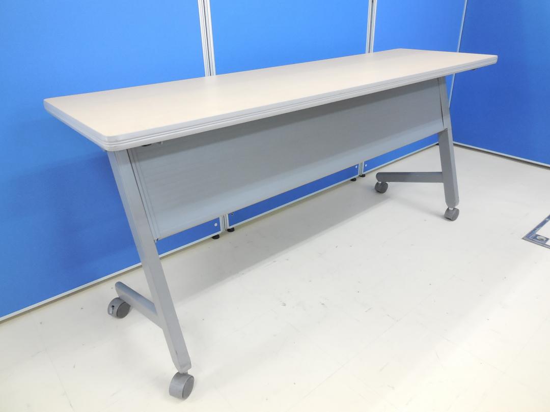 【1台入荷！】イトーキ製 サイドスタックテーブル 幅1500mm ナチュラル色■ちょっと小さい畳めるテーブルがあったらなー・・・足立店に1台入荷致しました！
                        
                                    中古
            