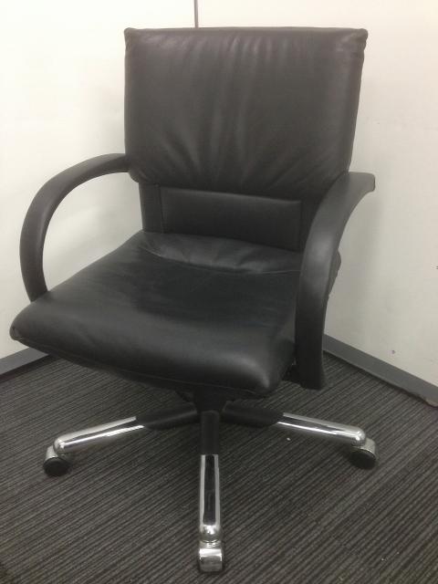 【中古】フィグラ vitra/ヴィトラ 肘付ハイバックチェア 150900