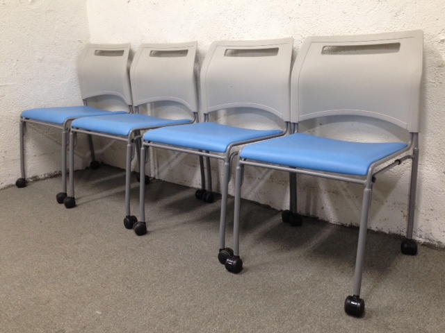 【4脚セット10％OFF】動かしやすくて、重ねられる・・便利！｜
                        
                                    中古
            