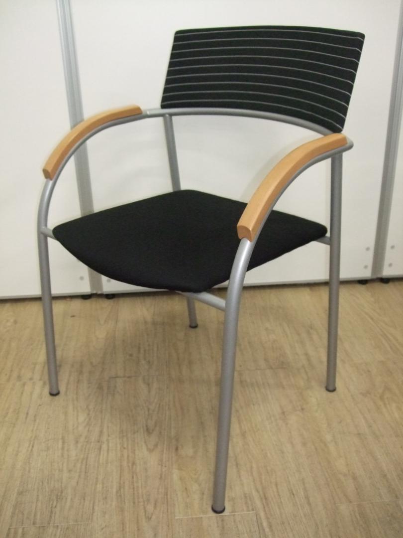 【おつとめ品】シックな空間に｜1脚限定・破れあり｜ウィスナーハンガー製チェア
                        ゼシス
                                    中古
            