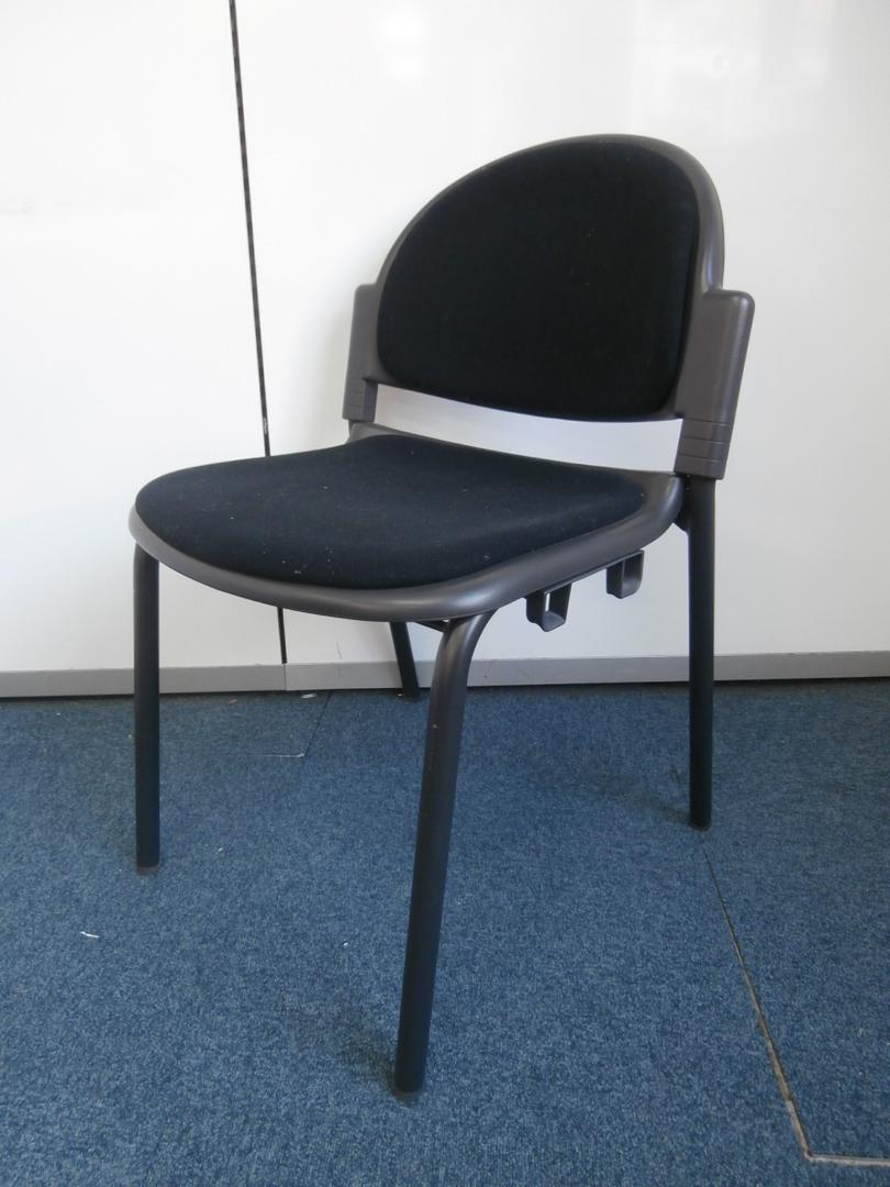 【プラス製】【スタッキングチェア】大量入荷しました！！
                        
                                    中古
            