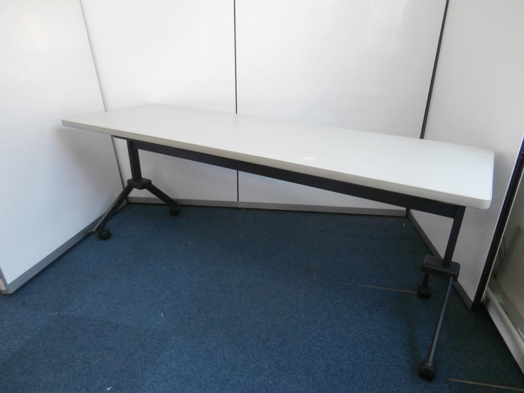 【プラス製】【サイドスタックテーブル】安心の国内メーカー製！
                        
                                    中古
            