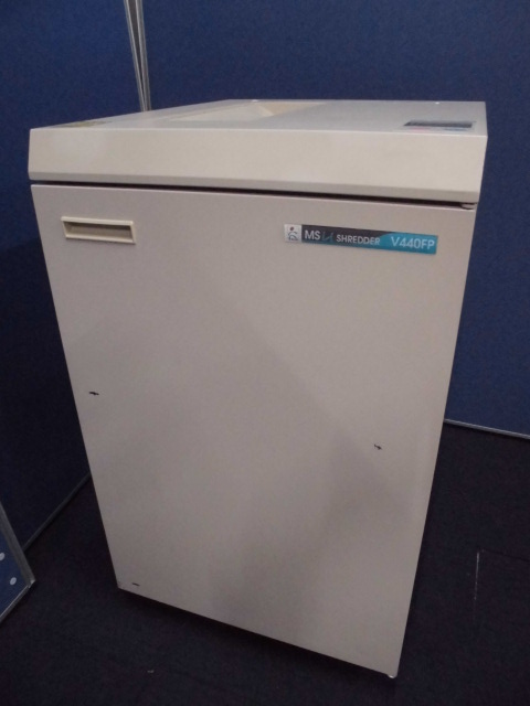 【大容量90ℓ/A3対応！】オフィスシュレッダー｜明光商会｜MSu V440FP｜マイナンバー対策にも！
                        
                                    中古
            