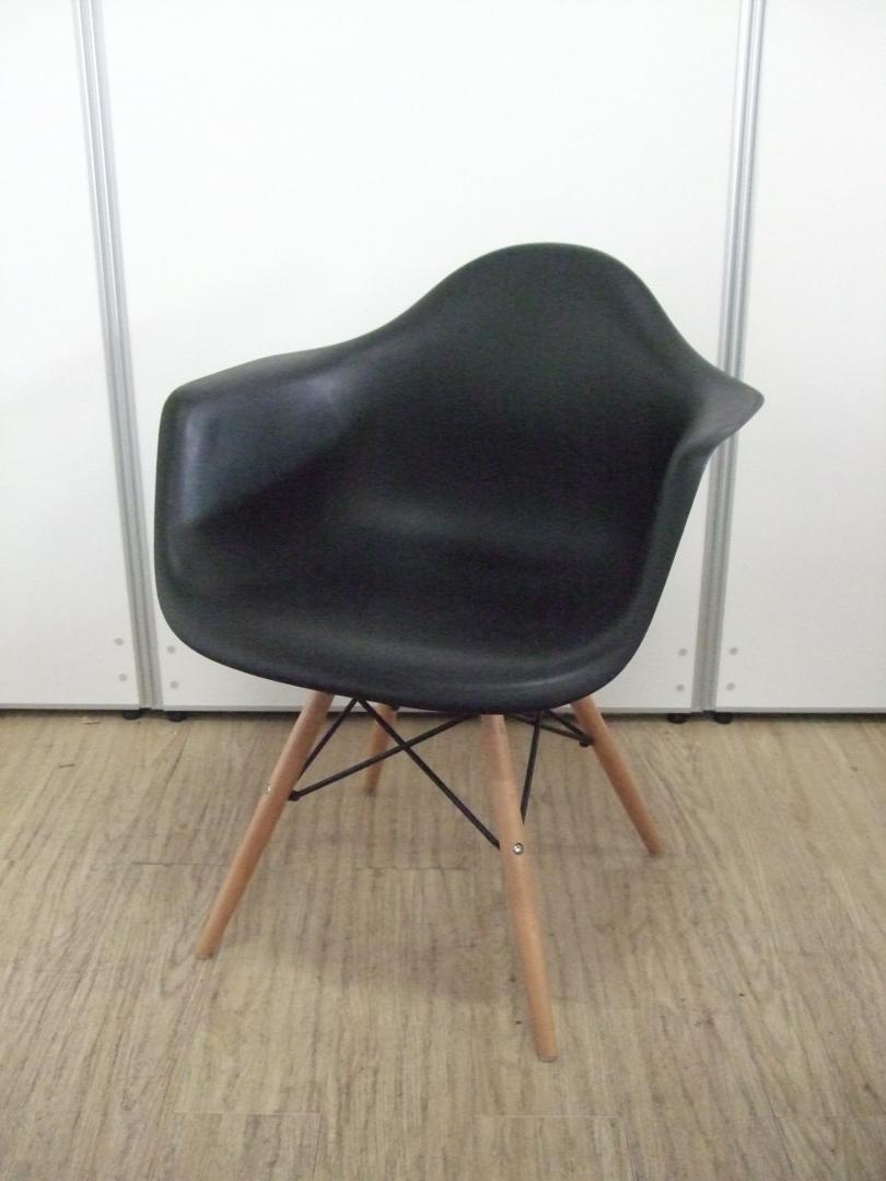 【2脚限定】レトロな空間にオススメです！インテリアにもお使い頂けます

                        
                                    中古
            