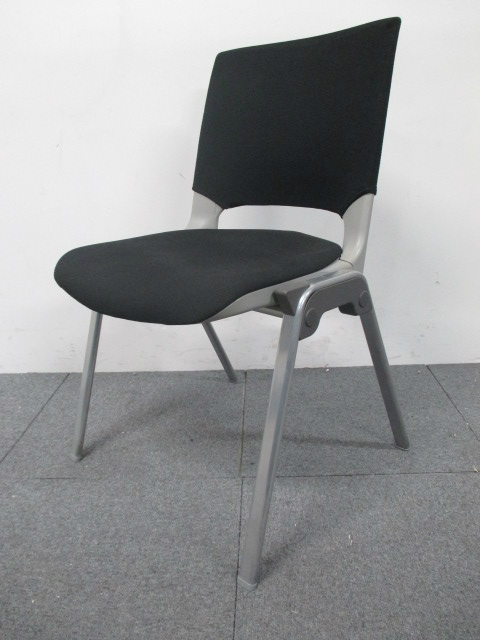 【8脚揃います】【状態良好】～人気のスタンダードなスタッキングチェア～オカムラ製エレナシリーズ【中古オフィス家具】
                        エレナ
                                    中古
            