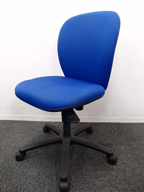 【１脚入荷】｜イトーキ製｜爽快感のあるブルー色｜状態良好！！
                        
                                    中古
            