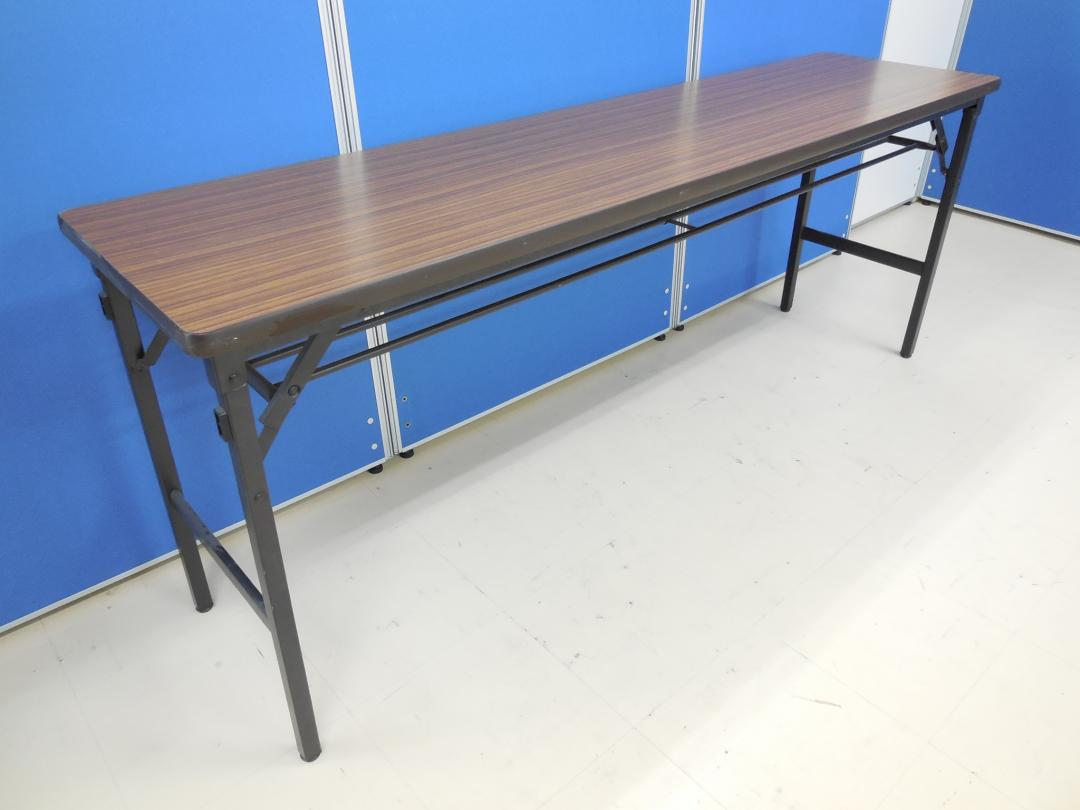 【1台入荷！】折りたたみテーブル ローズ色■1台あるととても便利です！■町内会や施設等で大活躍！■使わない時は収納可能です！ 
                        
                                    中古
            