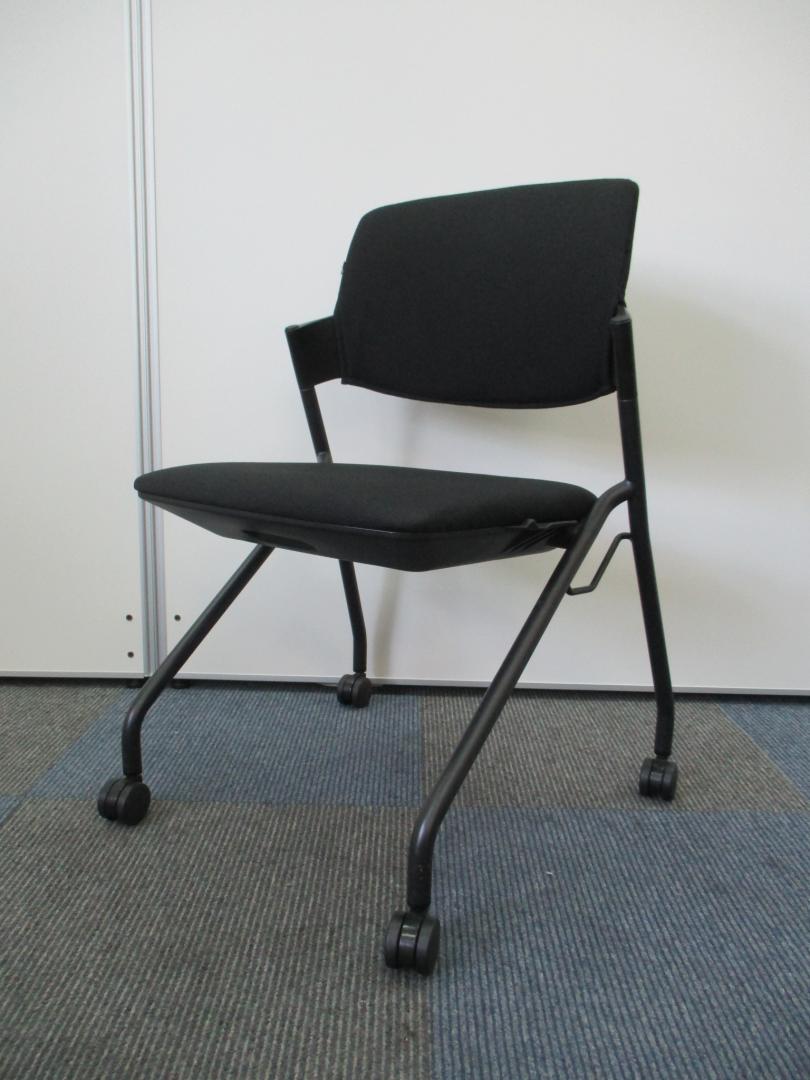 【2種類の重ね方が可能です!!】PLUS製　スタックチェア【纏めて30脚入荷!!】
                        ＭＣ-15シリーズ
                                    中古
            