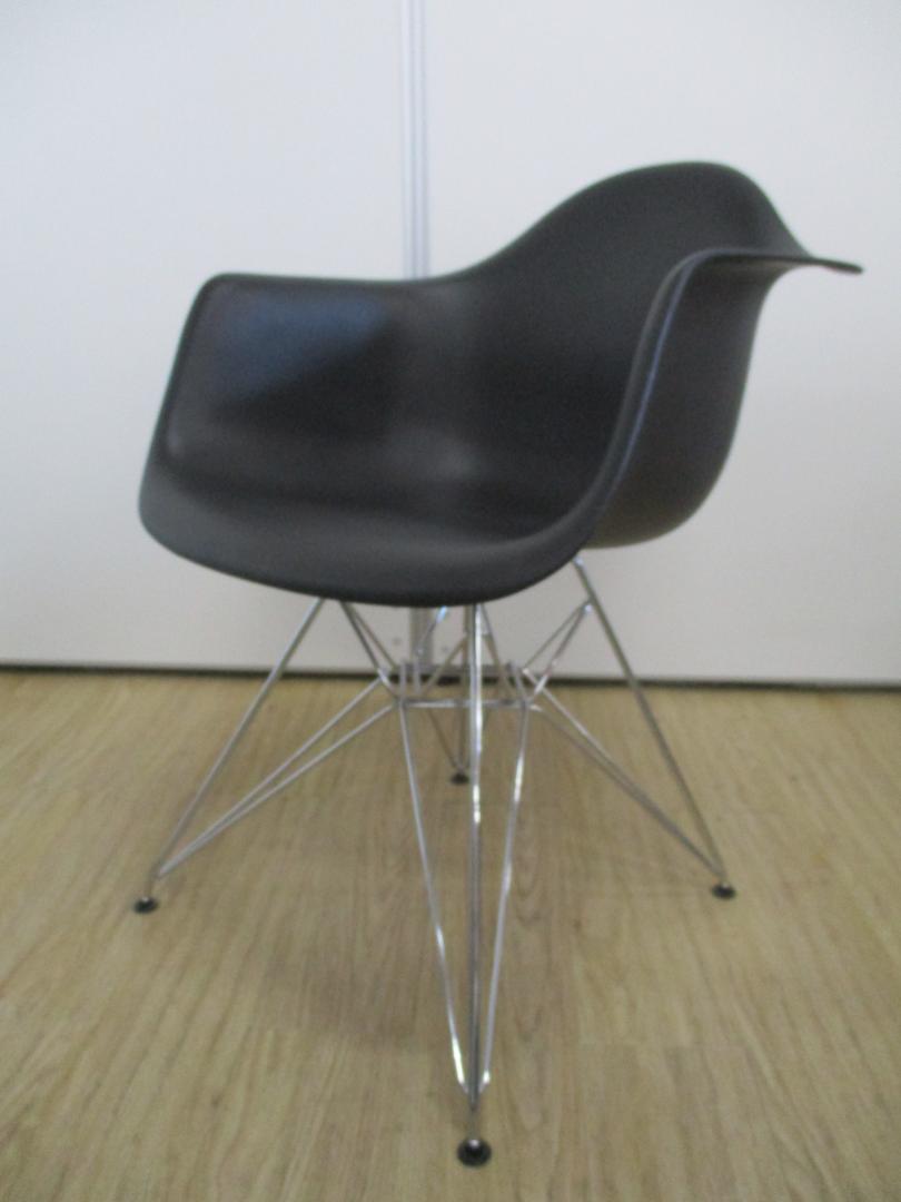 【1脚限定】レトロな空間にオススメです！インテリアにもお使い頂けます
                        
                                    中古
            