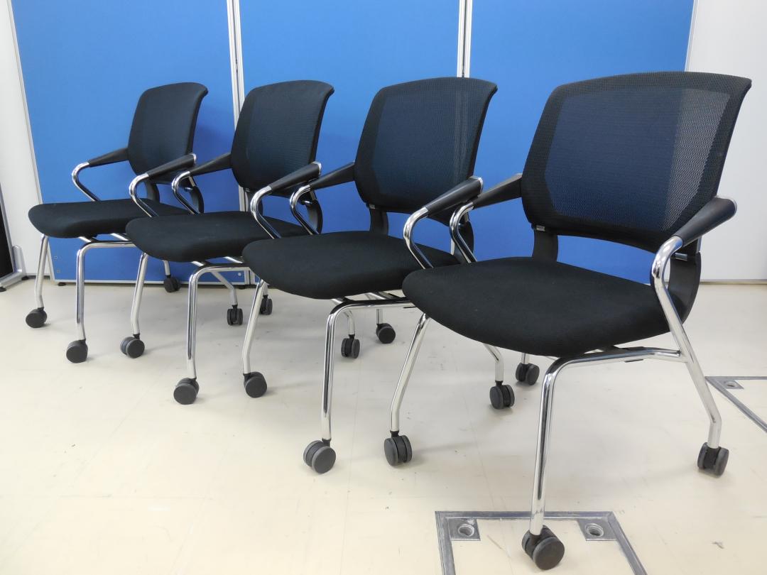 【4脚セット！】コクヨ製 Saterite(サテリテ) ブラックカラー■創造的なコミュニケーション支援をコンセプト！【ネスティングチェア】【セットで2,000円お買い得！】
                        サテリテ
                                    中古
            