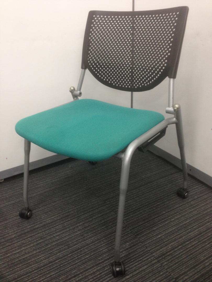 【キャスター付】スタッキングチェア｜プロスタック
                        プロスタック
                                    中古
            