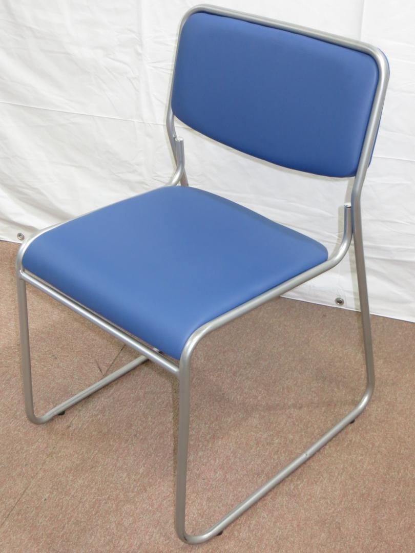 【新古】【2脚のみ】その他メーカー　スタッキングチェア【重なります】
                        
                                    中古
            