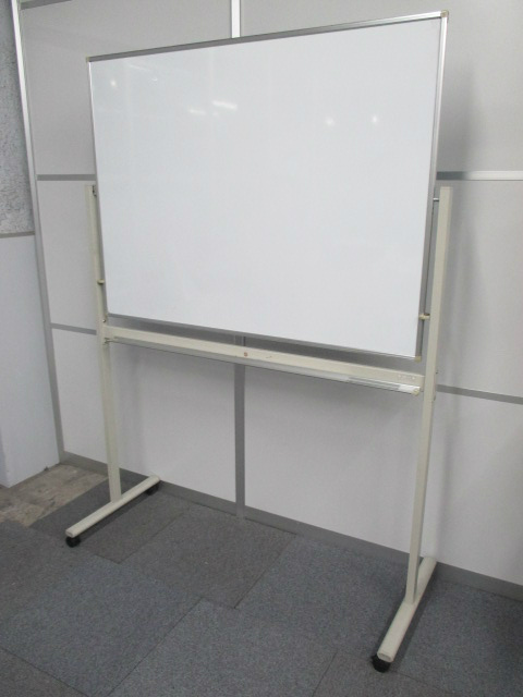 【1台入荷！】自立式片面ホワイトボード1台入荷！大きすぎず使いやすい幅1290タイプ！【中古オフィス家具】
                        
                                    中古
            