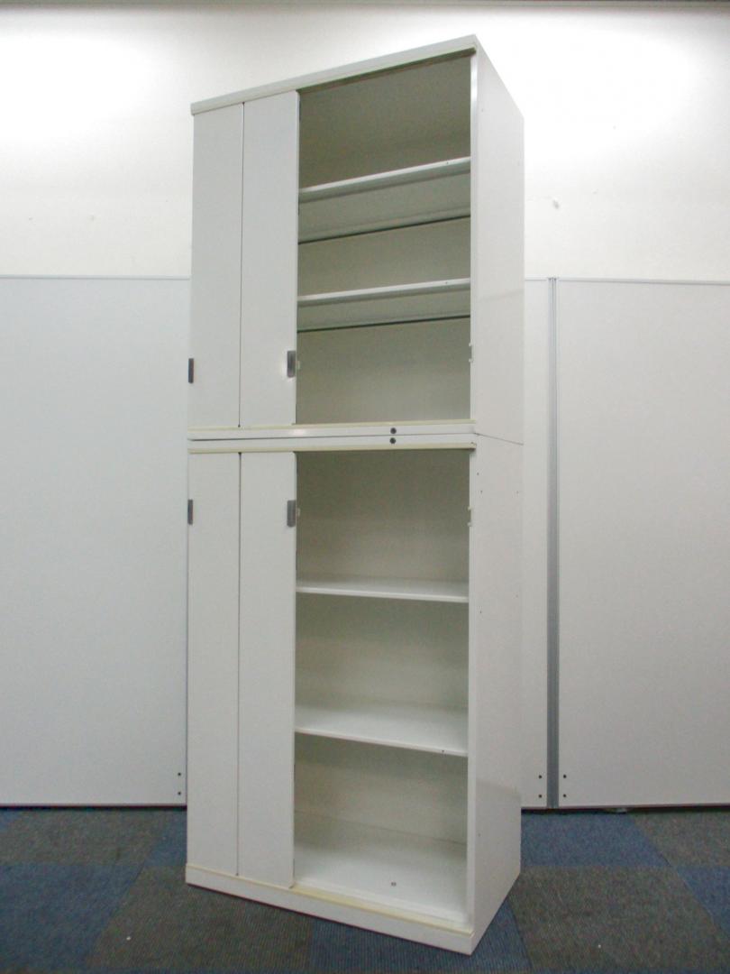 【設置場所を選ばない便利な5枚戸タイプ!!】オカムラ製　5枚戸+5枚戸　書庫セット【レールに若干かけがございますのでお安く!!】
                        
                                    中古
            