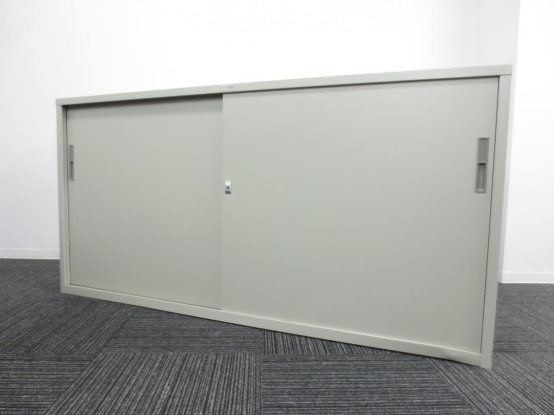 【鍵付き】【希少品】■スチール引違い書庫　■ナイキ製　■ニューグレー　■幅：1760奥行400高さ880【A4ファイル収納可能です!!】【横長】
                        
                                    中古
            